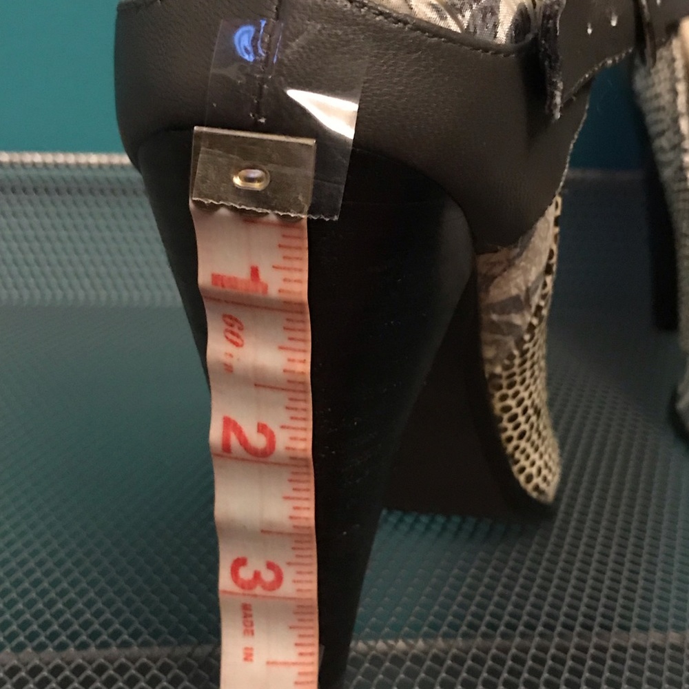 Shoes - Picture 5 of 5